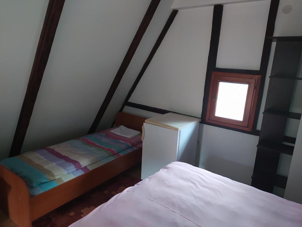 Apartman Dedina Kuca 1937 *